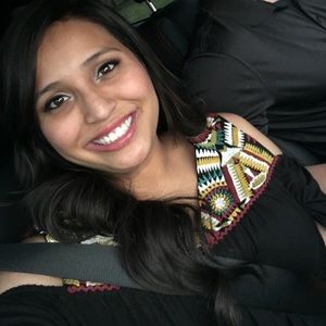 Meet your Posher, Valeria